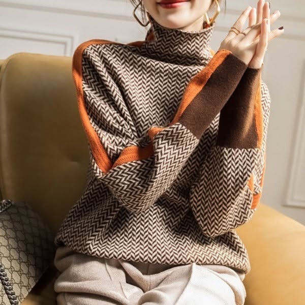 VIKTORIA - KNITTED TURTLENECK SWEATER