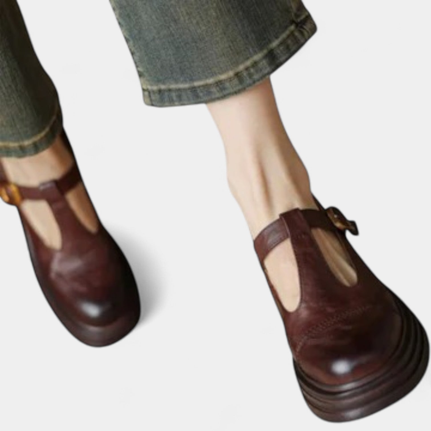 VERONICA LEATHER COURT SHOES